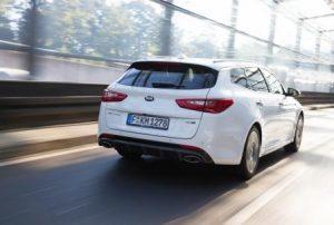 kia-optima-sportswagon-2016-ausen-dynamisch-hinten