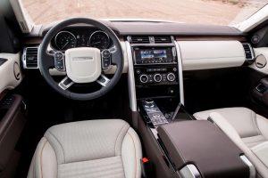 land-rover-discovery-2017-innen-cockpit