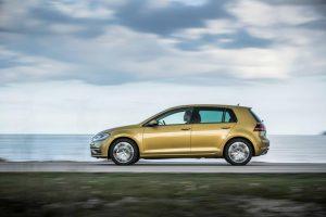 vw-golf-2017-ausen-seite