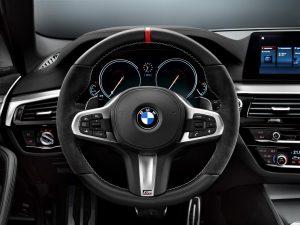 bmw-5er-touring-m-performance-2017-innen-cockpit