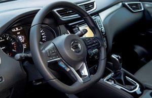 nissan-qashqai-2017-innen-cockpit