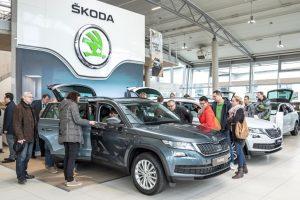 skoda-kodiaq-octavia-haendler-2017-innen