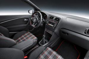 vw-polo-2016-innen-cockpit