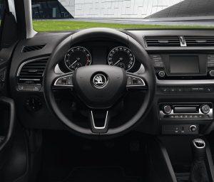 skoda-fabia-drive-2017-innen-cockpit