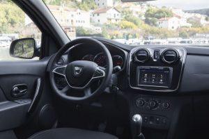 Dacia-logan-MVC-2017-innen-cockpit