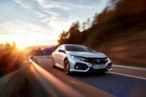 honda-civic-2017-ausen-vorne-dynamisch