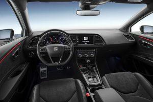 seat-leon-cupra-2017-innen-cockpit