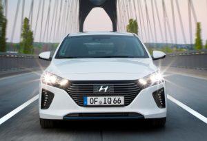 hyundai-ioniq-plug-in-hybrid-2017-ausen-vorne