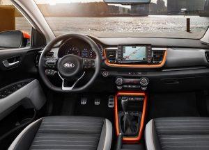 kia-stonic-2017-innen-cockpit