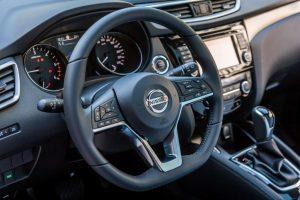 nissan-qashqai-2017-tekna-innen-cockpit