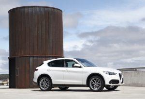 Alfa-Romeo-Stelvio-2017-ausen-seite