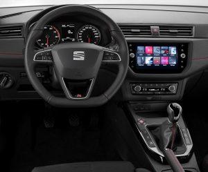 seat-arona-2017-innen-cockpit (2)