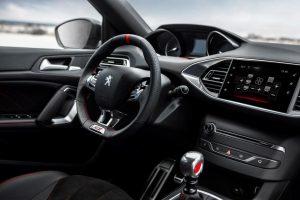 Peugeot-308-2017-vorne-cockpit