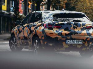 bmw-x2-2017-getarnt-ausen-hinten