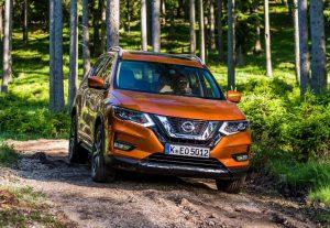 nissan-x-trail-2017-ausen-vorne-gelaende