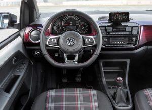 vw-up-gti-2017-innen-cockpit