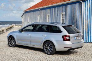 skoda-octavia-kombi-2017-ausen-hinten