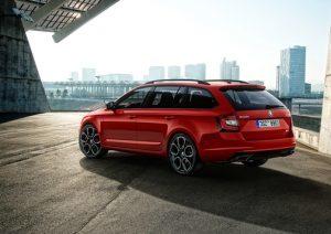 SKODA_OCTAVIA_RS_245_COMBI_2017_hinten