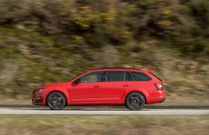 SKODA_OCTAVIA_RS_245_COMBI_2017_seite_dynamisch