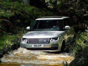 land-rover-range-rover-2018-ausen-vorne-wasser