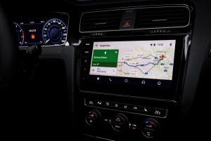 vw-golf-7-variant-tgi-2017-innen-navi-bildschirm