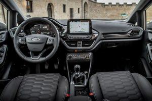 ford-fiesta-vignale-2017-innen-cockpit