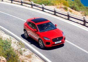 jaguar-e-pace-2017-ausen-oben-dynamisch