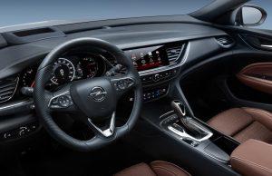 opel-insignia-country-cross-2017-innen-cockpit