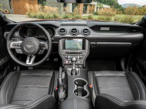 ford-mustang-2018-innen-cockpit (2)