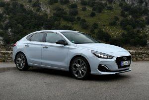 hyundai-i30-fastback-2018-ausen-vorne