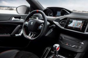 peugeot-308-gti-2018-innen-cockpit-lenkrad