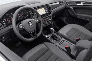 vw-golf-sportsvan-2018-innen-sitze