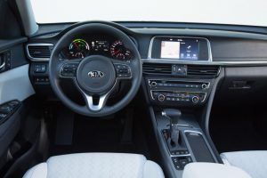 kia-optima-phev-plug-in-hybrid-2018-innen-cockpit