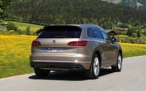 vw-touareg-2018-ausen-hinten