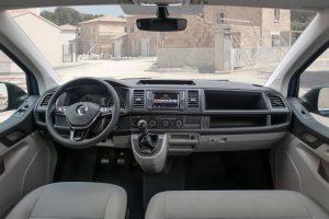 vw-t6-transporter-kastenwagen-2018-innen-cockpit