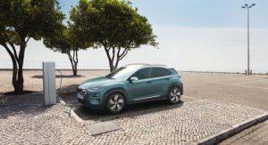 hyundai-kona-elektro-aussen-vorne-plug