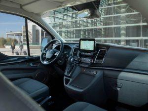 ford-tourneo-custom-hybrid-innen