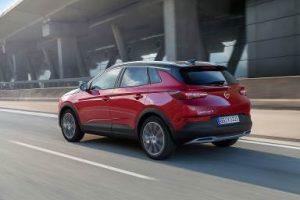 opel-grandland-x-hybrid-aussen-hinten