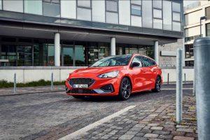 ford-focus-st-turnier-2019-aussen-seitlich-vorne