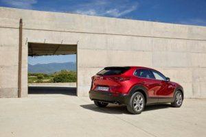 mazda-cx-30-aussen-hinten