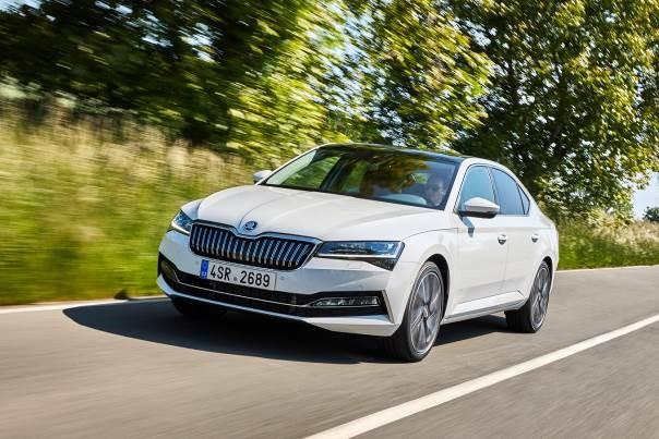 Skoda Superb Limousine 2020 Findet Die Modellpflege Die Moderne Meinauto De