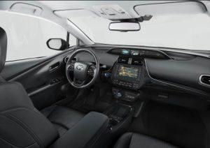 toyota-prius-plug-in-hybrid-2019-innen-cockpit