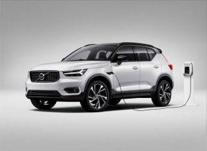 volvo-xc40-plug-in-hybrid-2019-aussen-ladestation