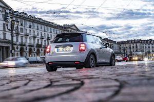 mini-cooper-se-2020-aussen-hinten