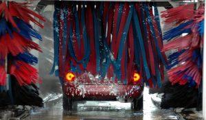 Auto in der Waschstraße