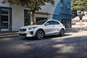 kia-xceed-phev-2020-aussen-vorne-seitlich