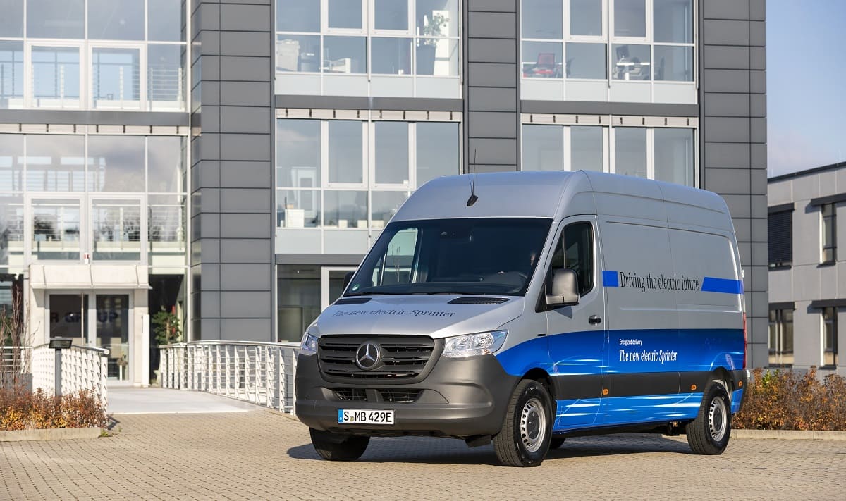 mercedes-esprinter-2021-aussen-frontal