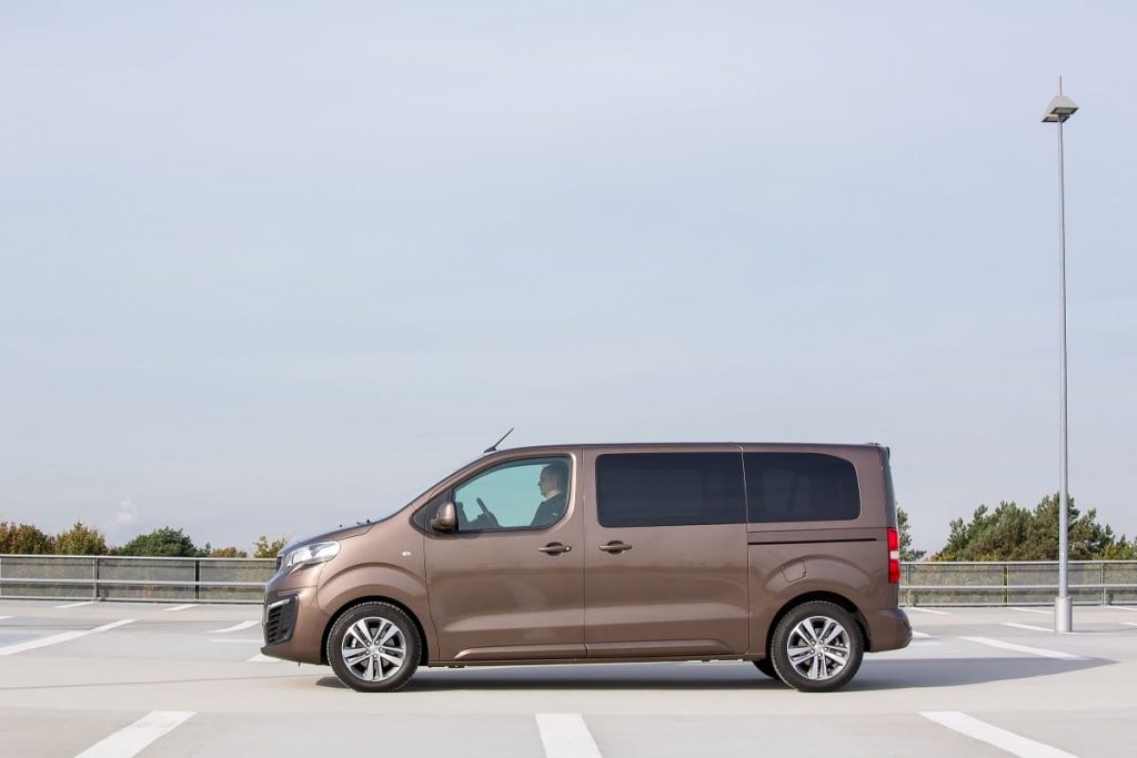 Peugeot traveller 2021