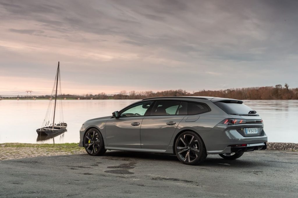Peugeot 508 SW PSE im Test: Der Plug-in-Hybrid-Kombi aus dem Motorsport