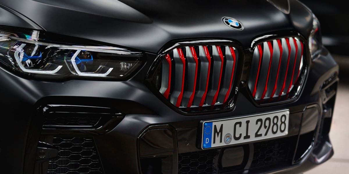  BMW X5 und BMW X6, BMW X7 Editionen Black Vermilion 